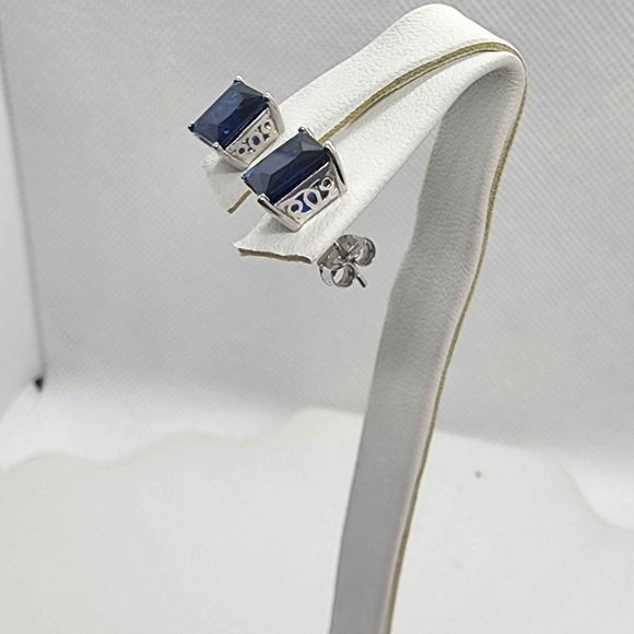 NEW Sterling Silver 925 Royal Blue GemStone Studs - Earrings - Picture 3 of 4
